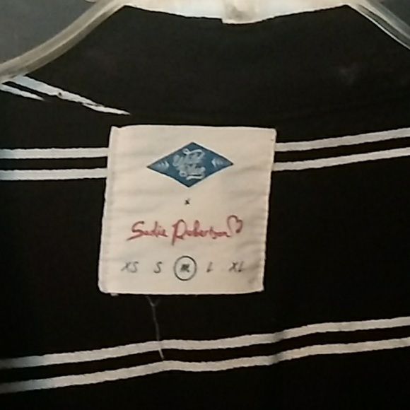 Blouse - Picture 2 of 2